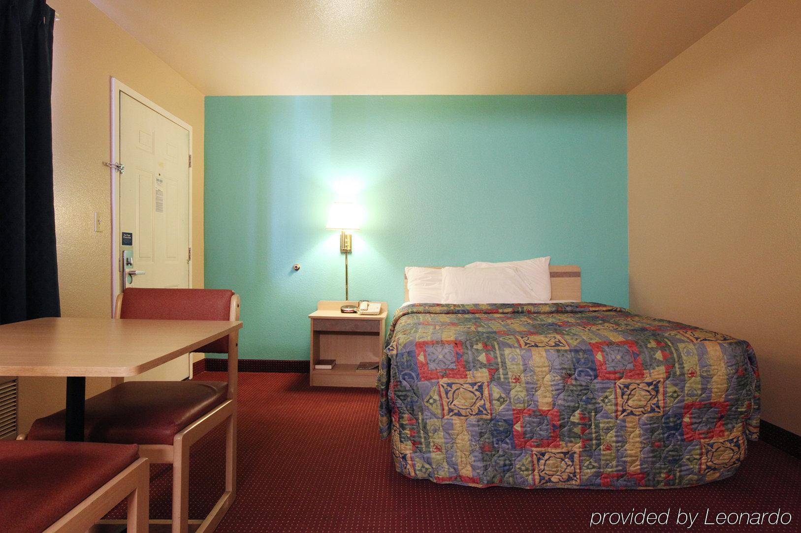 Quality Inn Show Low Room photo