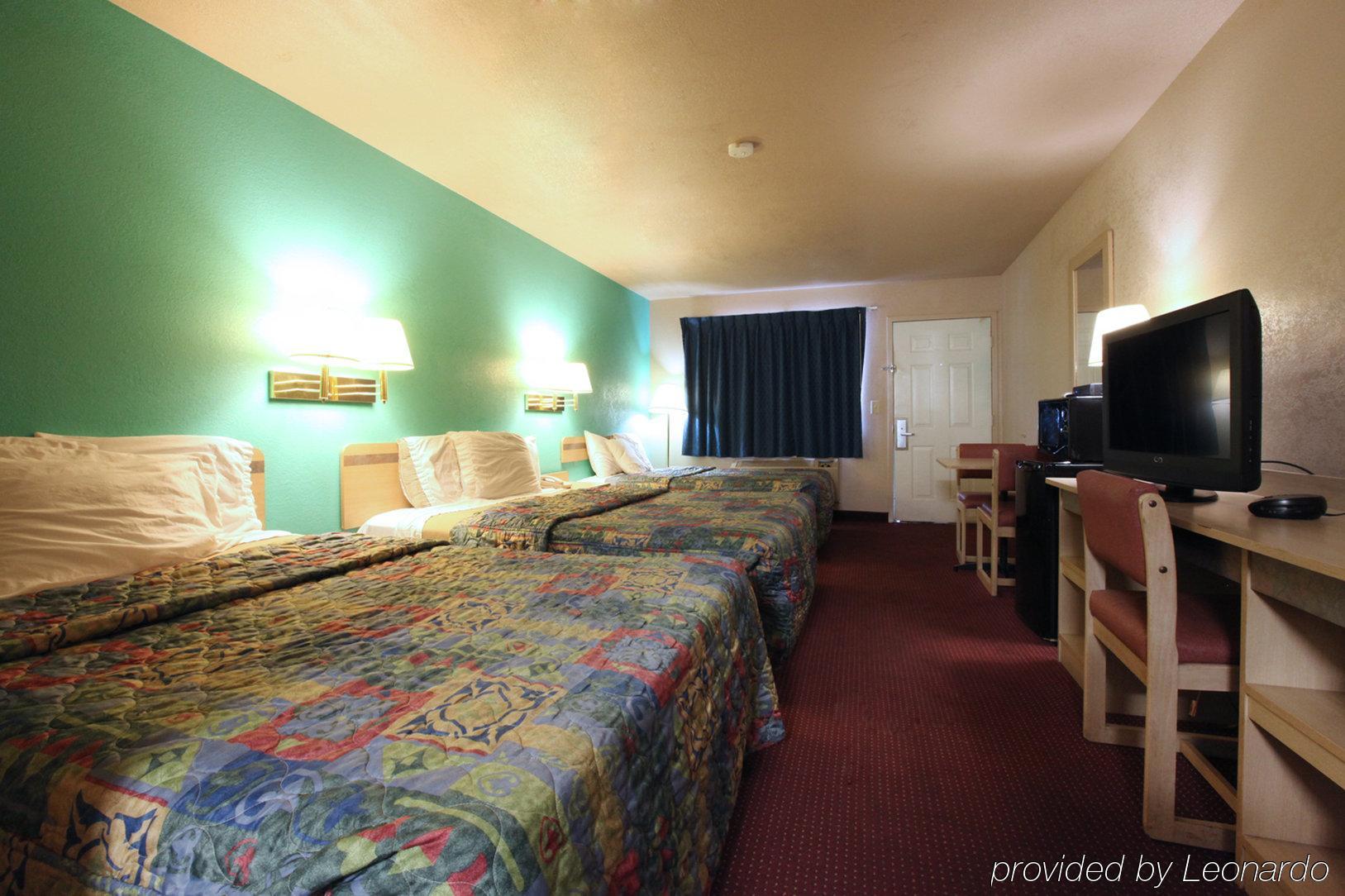 Quality Inn Show Low Room photo