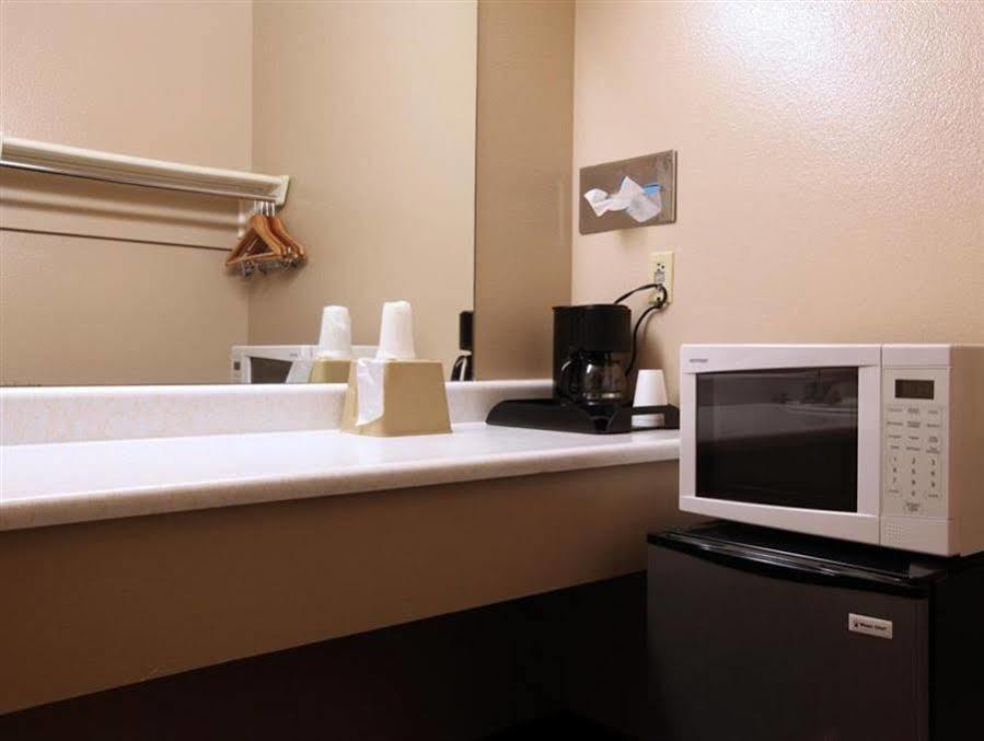 Quality Inn Show Low Exterior photo